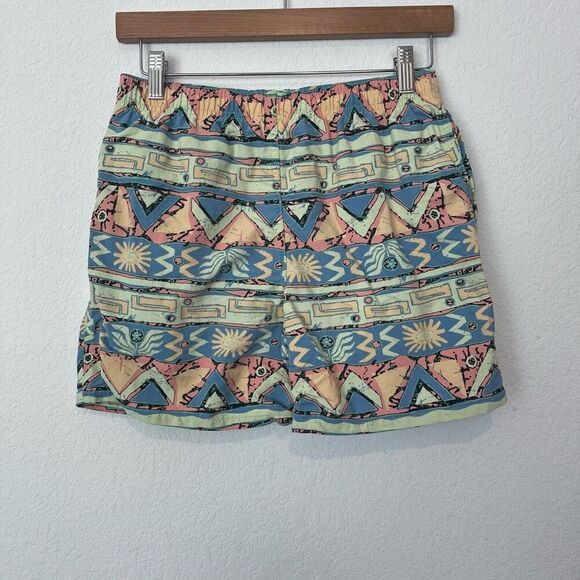 Patagonia Boys Salamander Green High Hopes Geometric Baggies Short Youth Size XL - Picture 3 of 4